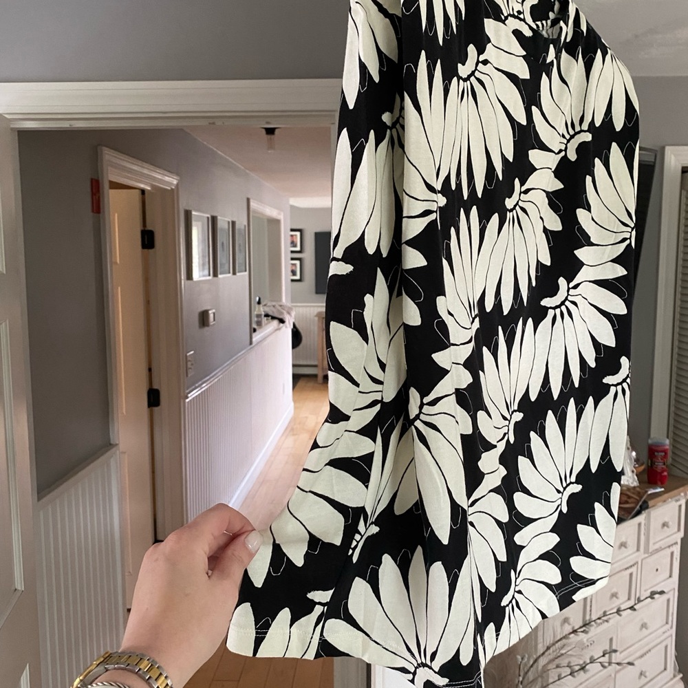 Farm RIO top, tags on, never been worn